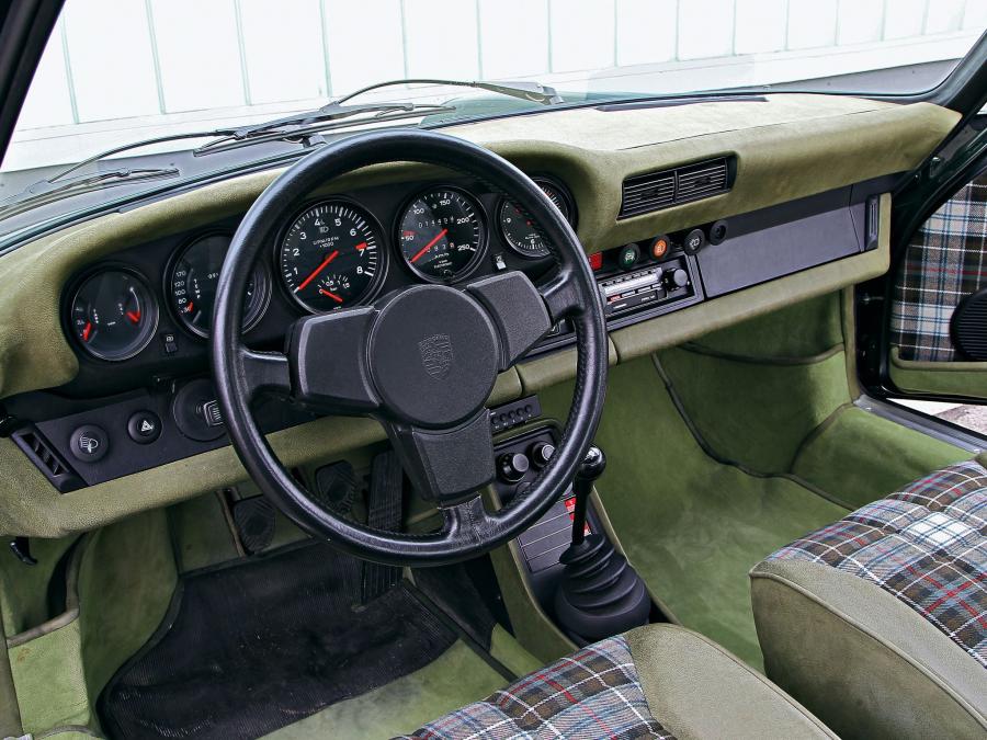  Porsche 911 Turbo 3.0 Coupe 1975 года  (фото 8 из 25)